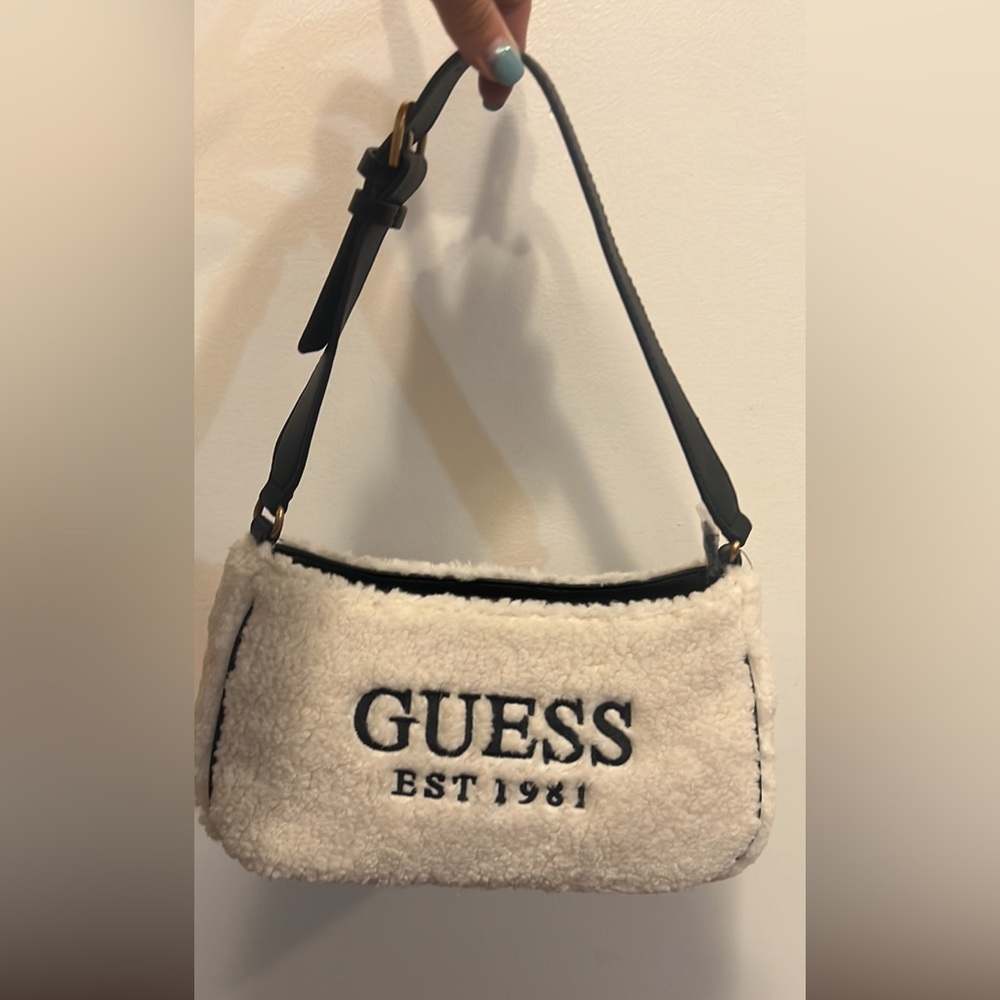 Fur shoulder guess bag